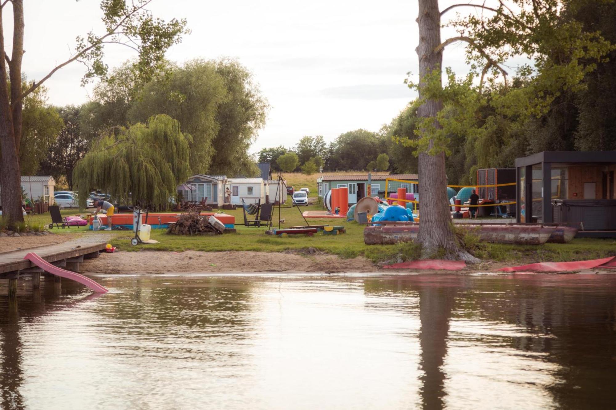 Osrodek Wypoczynkowy "Marina Rozbejko" Villa Myślibórz Bagian luar foto